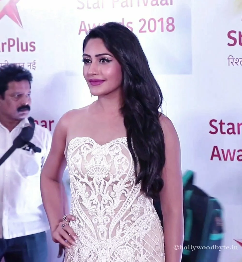 Star Parivaar Awards 2018 Surbhi Chandna